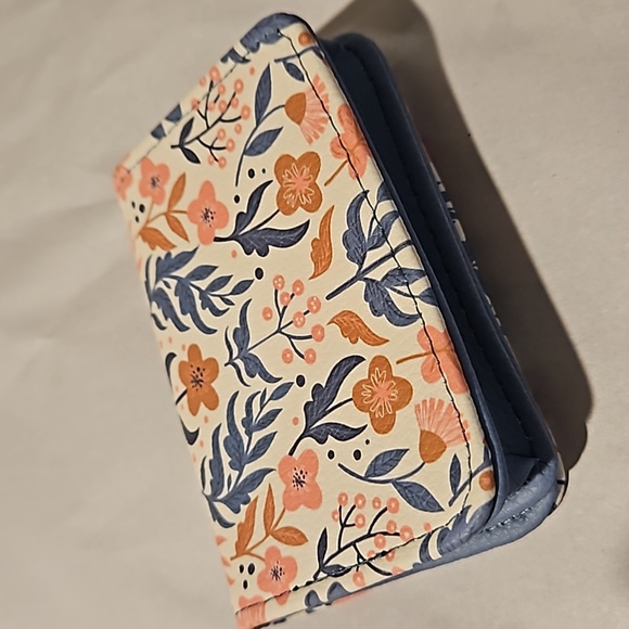 Kedzie Cash and Card Wallet NEW - Picture 8 of 10